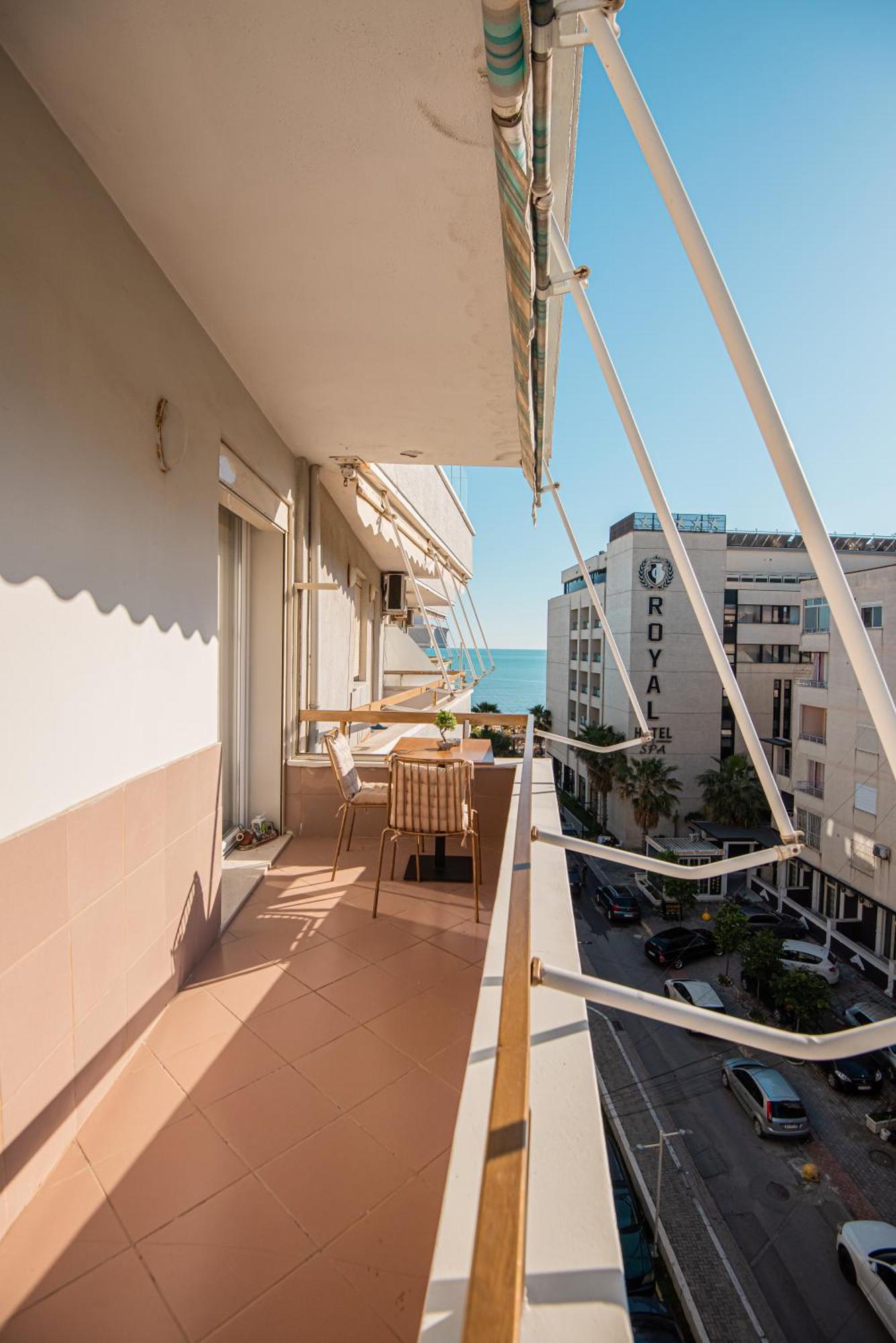Vivi'S Seaside Apartment Durrës Eksteriør billede