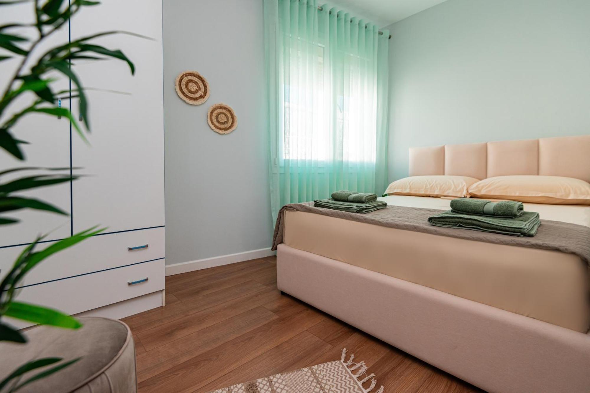 Vivi'S Seaside Apartment Durrës Eksteriør billede